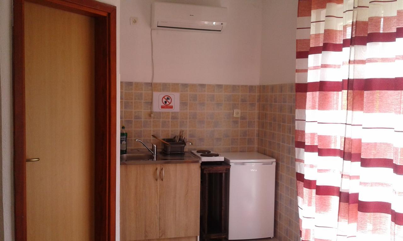 Danijela Apartmani Чань Экстерьер фото