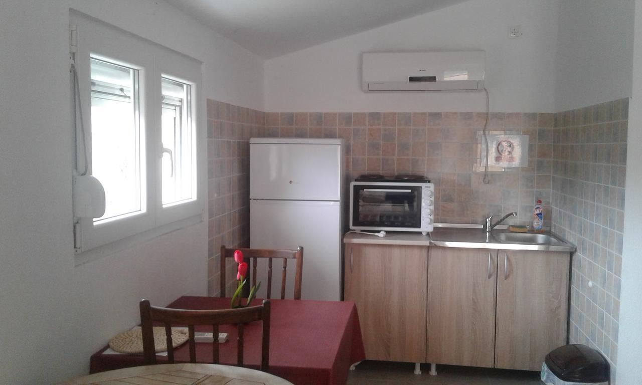 Danijela Apartmani Чань Экстерьер фото