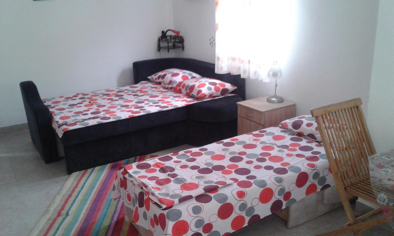 Danijela Apartmani Чань Экстерьер фото